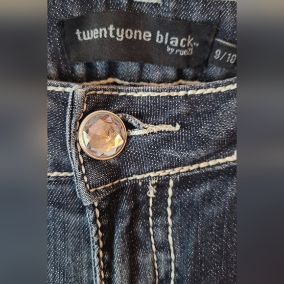 Twentyone Black by Rue21 Distressed Jeans - Picture 2 of 9